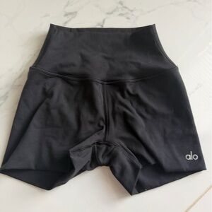 ALO Yoga soft sculpt high waist precision shorts
